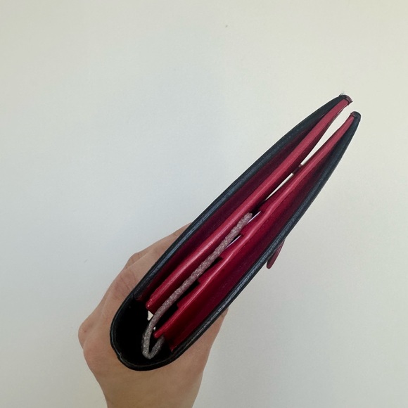 Grained Shiny Calfskin Large Multifunction Strap Wallet - Picture 9 of 11